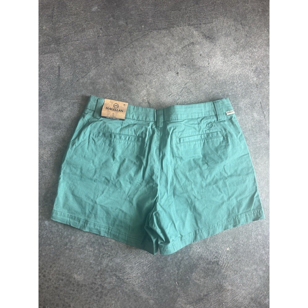 NWT Magellan Women’s Outdoor Happy Campe Shorts Size 10 Casual